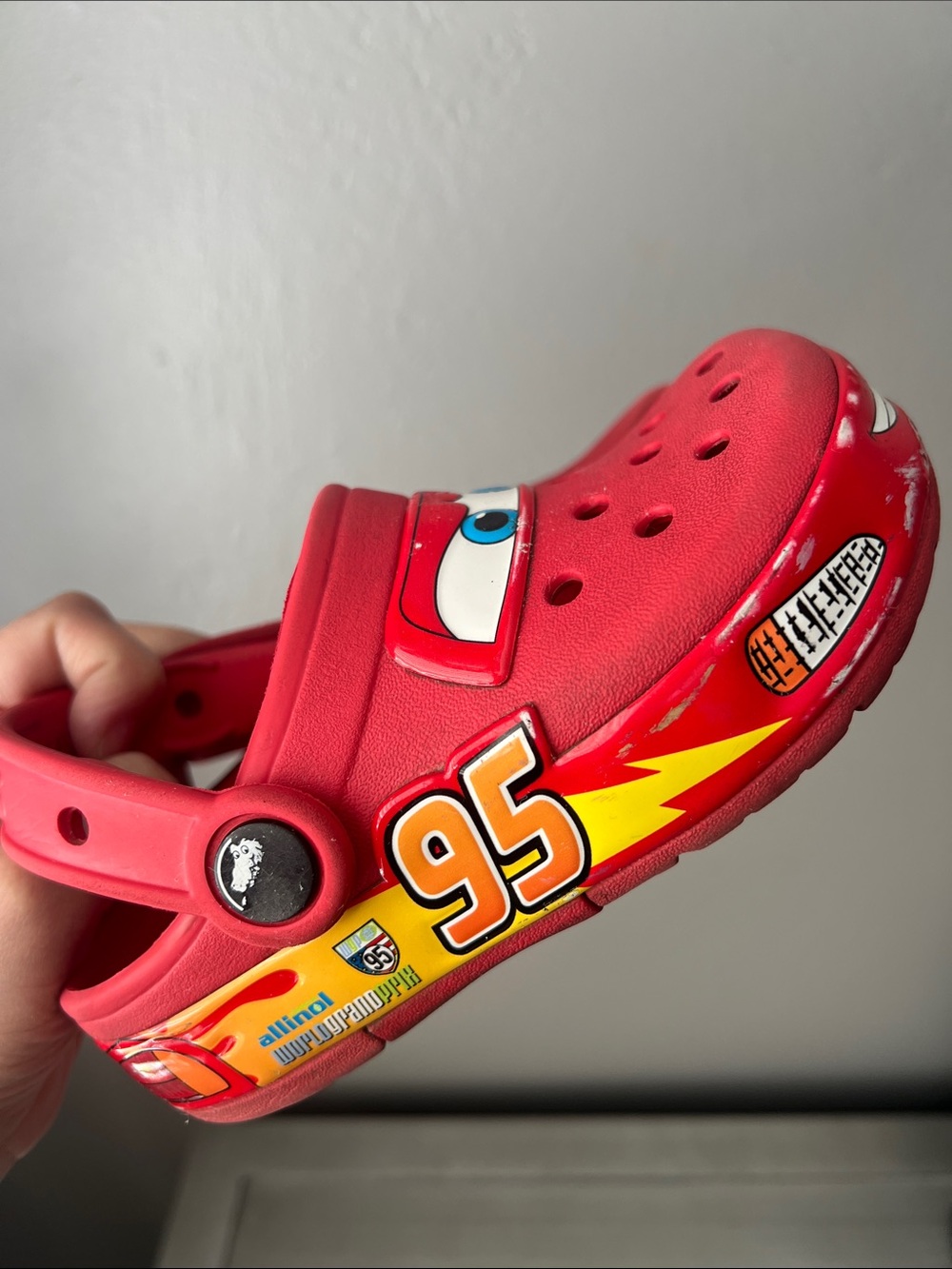 Lightning McQueen Classic Clog Crocs kids size c10. 100% authentic